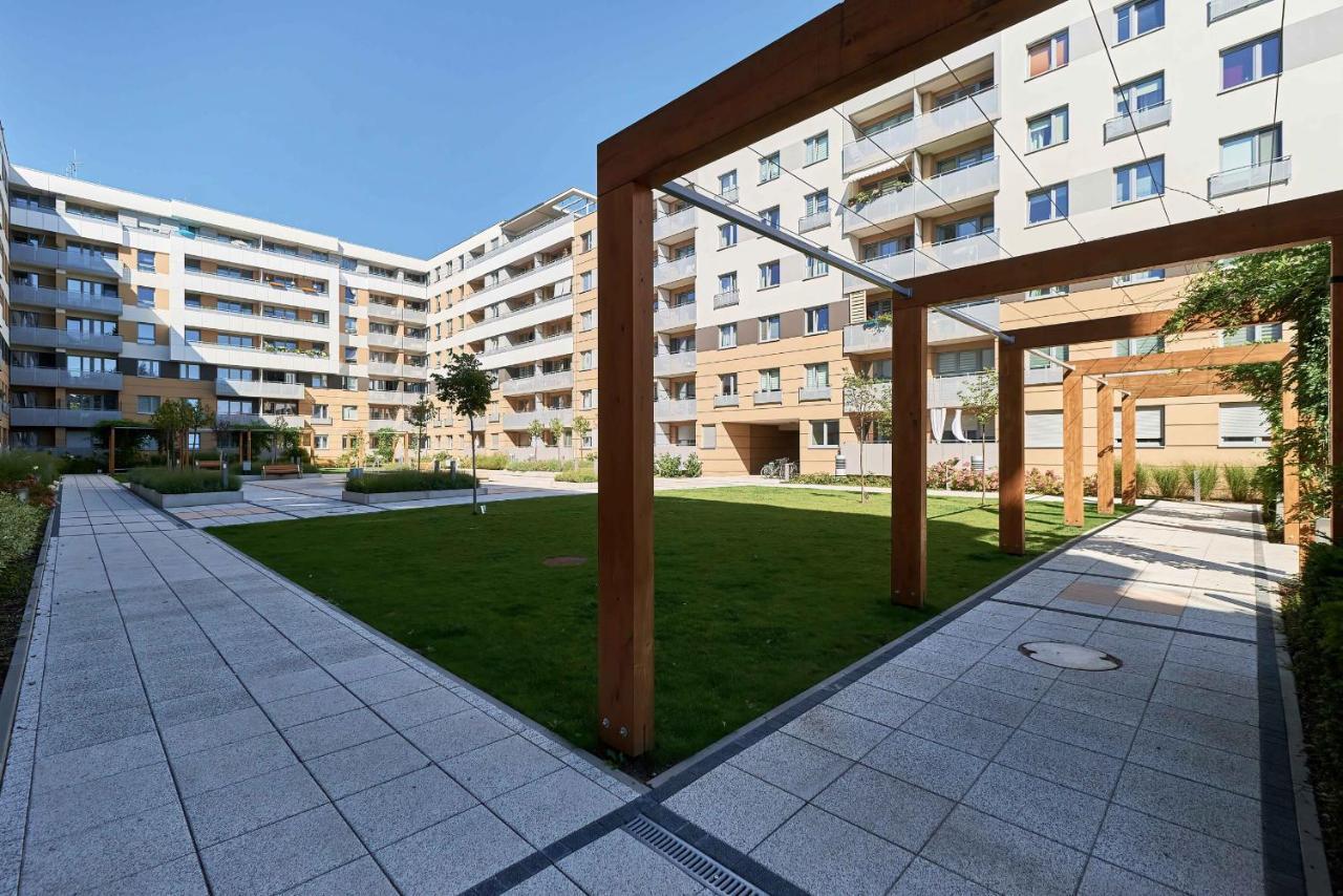 Exclusive Apartments Teczowa With Underground Parking By Noclegi Renters Wroclaw Exterior photo
