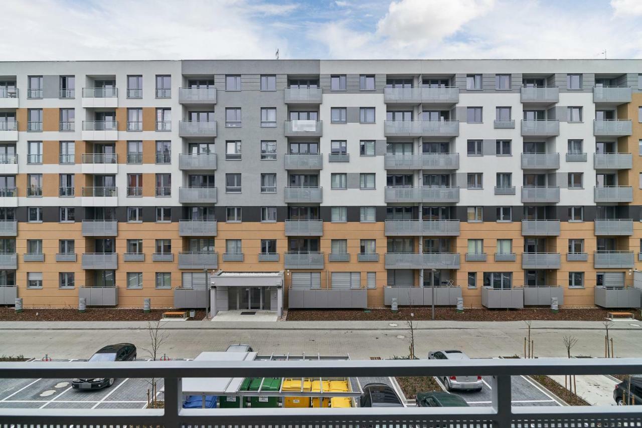 Exclusive Apartments Teczowa With Underground Parking By Noclegi Renters Wroclaw Exterior photo